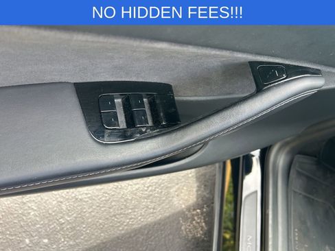 Used 2020 Tesla Model Y Long Range image 15