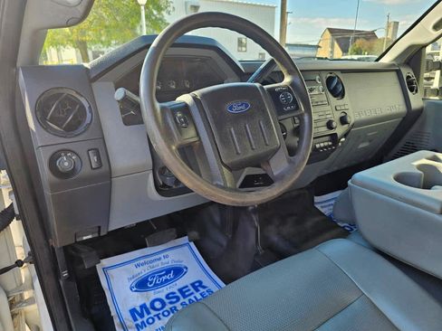 Used 2014 Ford F550 4x4 Regular Cab Super Duty image 12