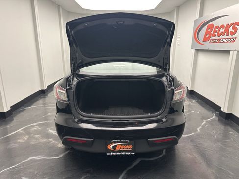 Used 2011 MAZDA MAZDA3 i Sport image 23