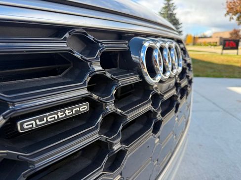 Used 2022 Audi Q5 2.0T Premium Plus w/ Premium Plus Package image 4