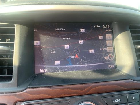 Used 2017 Nissan Pathfinder Platinum FWD image 19