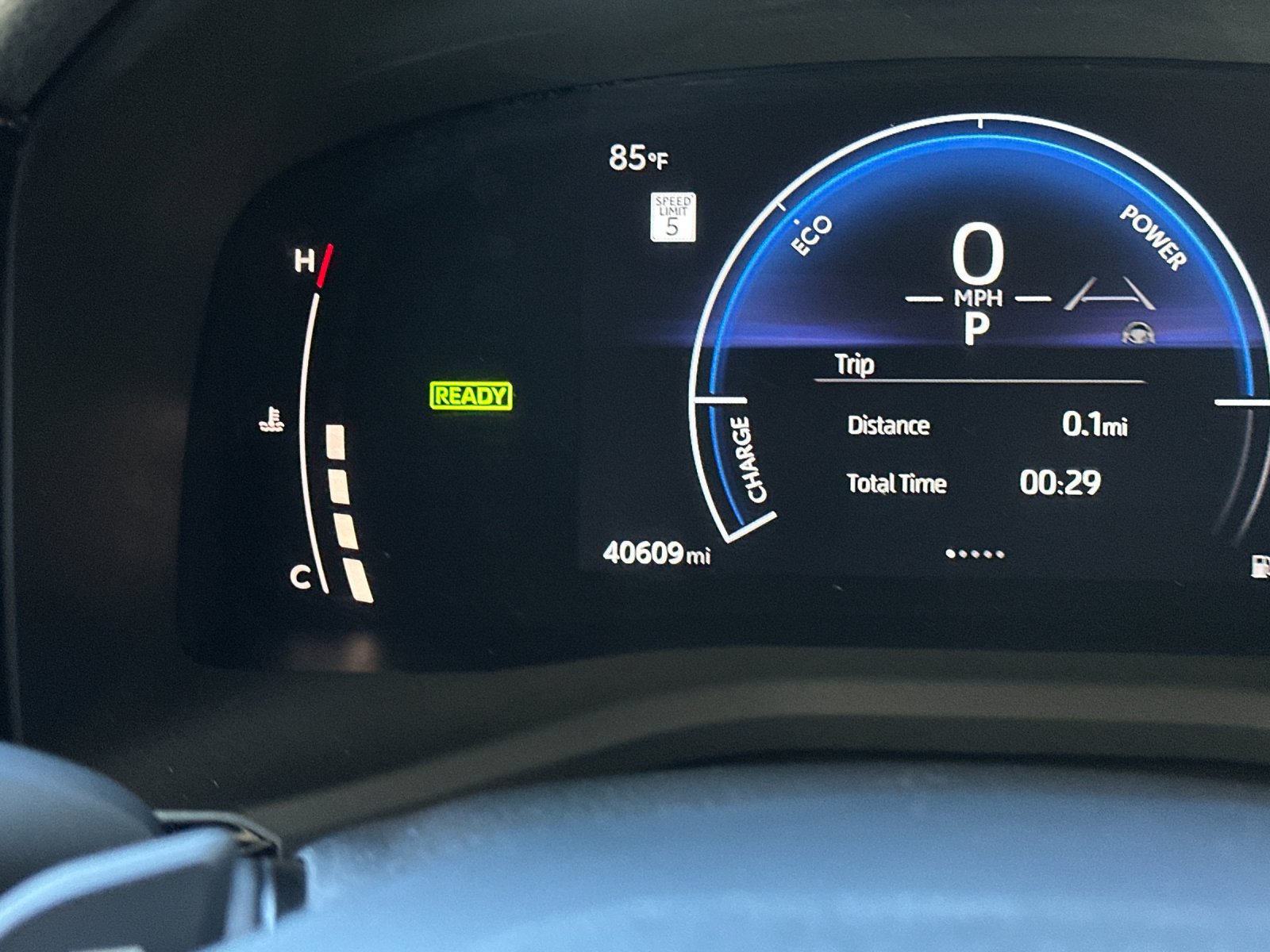 Used 2025 Toyota Camry SE FWD image 24