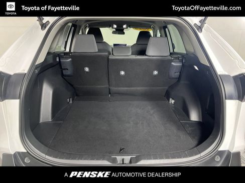 Used 2025 Toyota RAV4 XLE FWD image 10