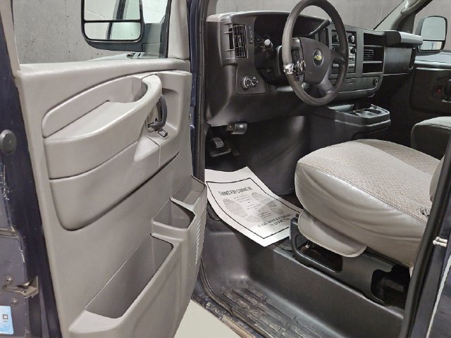 Used 2011 Chevrolet Express 1500 LT w/ LT Preferred Equipment Group AWD/4WD image 11