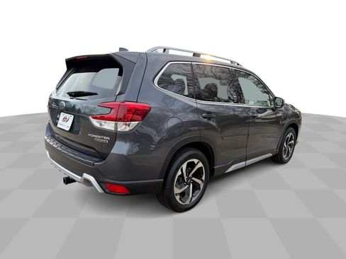 Used 2023 Subaru Forester Touring image 9