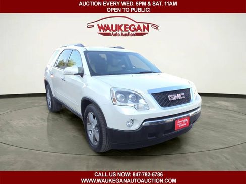 Used 2011 GMC Acadia SLT w/ Technology Package AWD/4WD image 3
