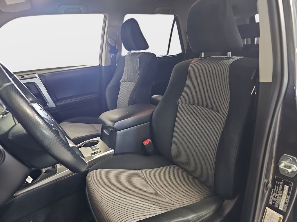Used 2016 Toyota 4Runner SR5 AWD/4WD image 17