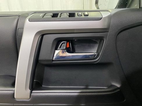 Used 2017 Toyota 4Runner SR5 image 13