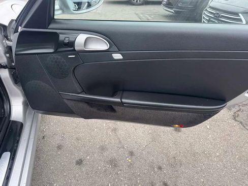 Used 2005 Porsche Boxster RWD image 18