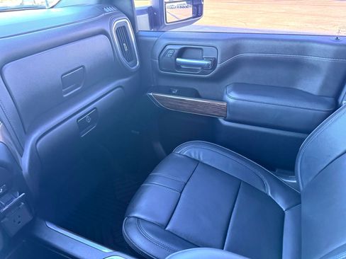 Used 2022 Chevrolet Silverado 2500 High Country w/ Z71 Off-Road Package image 33