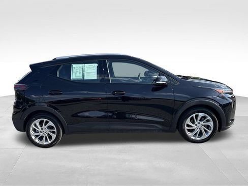 Used 2023 Chevrolet Bolt EUV LT FWD image 5