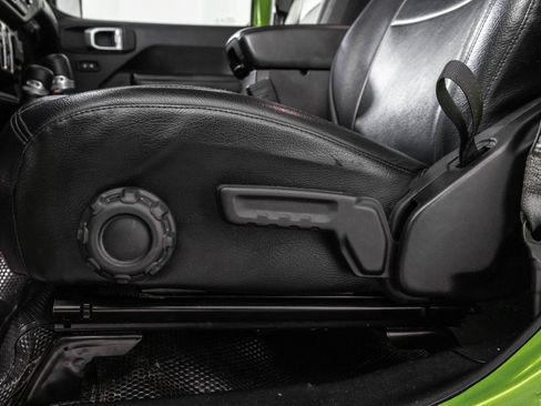 Used 2019 Jeep Wrangler Unlimited Sport AWD/4WD image 7