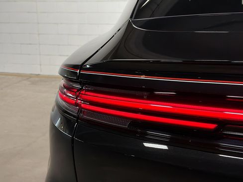 Certified 2025 Porsche Cayenne S AWD/4WD image 11