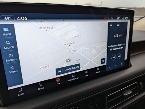 Certified 2022 Lincoln Nautilus Reserve w/ Luxury Package image 24