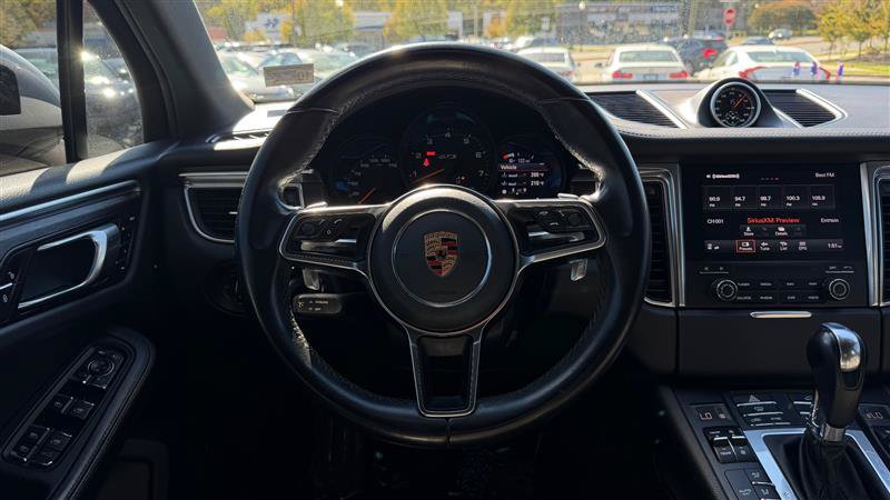 Used 2018 Porsche Macan GTS w/ Premium Package Plus AWD/4WD image 32