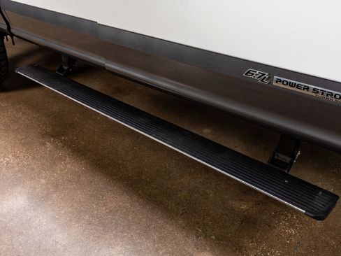 Used 2021 Ford F250 Lariat w/ Lariat Ultimate Package image 13