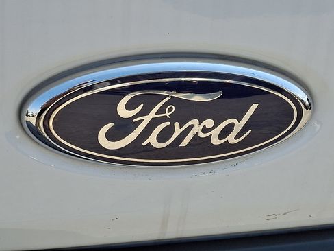 Used 2024 Ford Transit 250 Low Roof w/ Exterior Upgrade Package RWD image 28