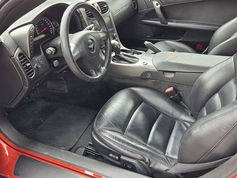Used 2006 Chevrolet Corvette Convertible w/ Preferred Equipment Group RWD image 9