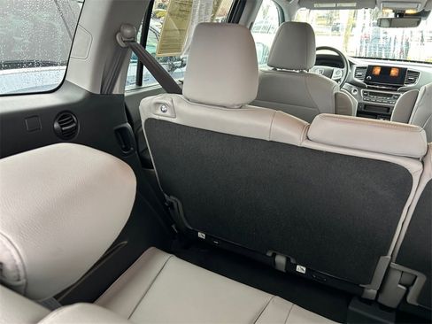 Used 2022 Honda Pilot EX-L image 16