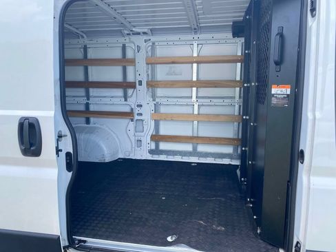 Used 2025 RAM ProMaster 2500 w/ U-Haul Equipment Group FWD image 9