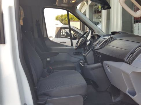 Used 2018 Ford Transit 150 XLT image 21