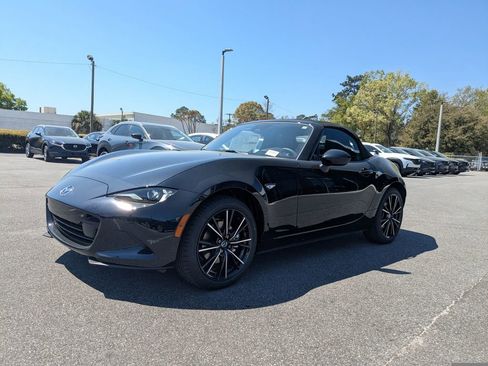 New 2026 MAZDA MX-5 Miata Grand Touring RWD image 9