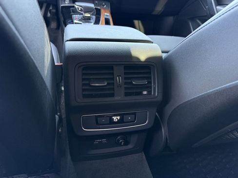 Used 2023 Audi Q5 2.0T Premium w/ Convenience Package image 26