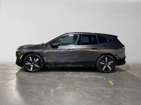 Used 2024 BMW iX xDrive50 w/ Sport Package AWD/4WD image 6