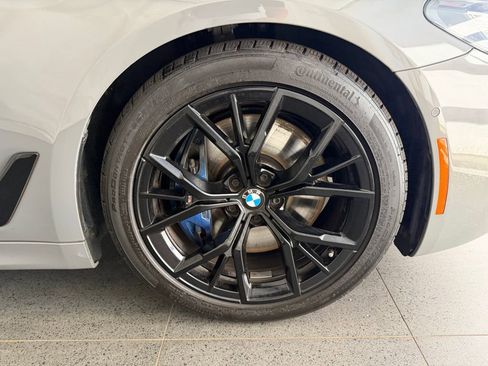 Used 2021 BMW M550i xDrive w/ Dynamic Handling Package AWD/4WD image 13
