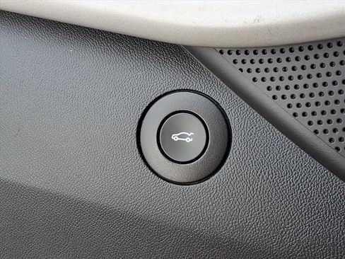 Used 2023 Chevrolet Camaro LT RWD image 15