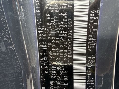 Used 2025 Toyota Camry LE image 34