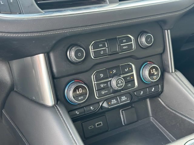 Used 2021 Chevrolet Suburban LT w/ Rear Media and Nav Package AWD/4WD image 24
