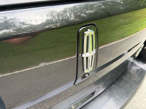 Used 2014 Lincoln MKX Sport Utility 4D w/ Equipment Group 102A image 14