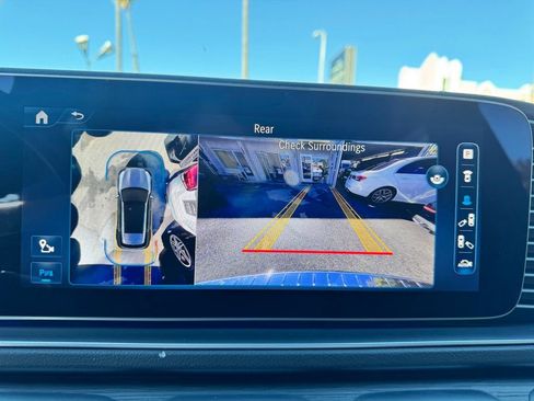 Used 2024 Mercedes-Benz GLE 350 4MATIC image 17