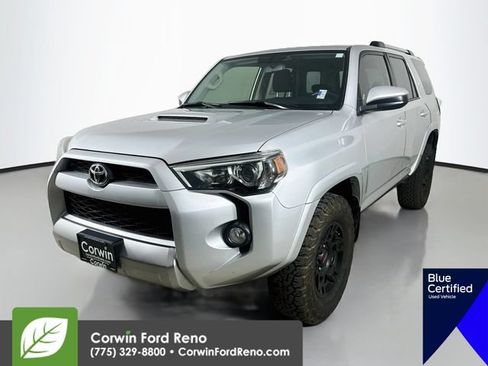 Used 2018 Toyota 4Runner TRD Off-Road AWD/4WD image 4