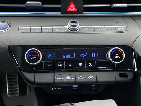 New 2026 Hyundai Elantra Sport FWD image 18