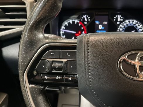 Used 2022 Toyota Tundra SR5 w/ SR5 Convenience Package image 22