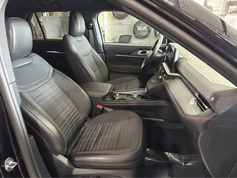 Used 2025 Ford Explorer ST-Line w/ Premium Package AWD/4WD image 49