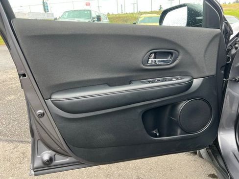 Used 2022 Honda HR-V LX image 17