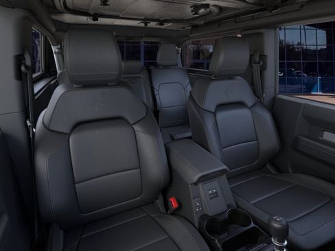 New 2026 Ford Bronco Badlands w/ Black Appearance Package AWD/4WD image 10