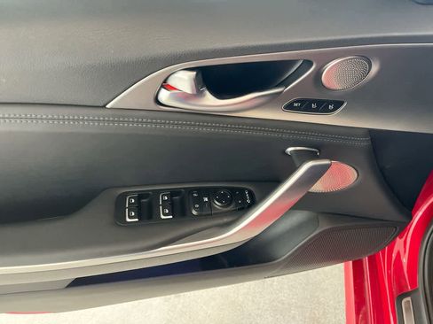 Used 2018 Kia Stinger GT2 AWD/4WD image 13
