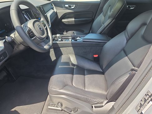 Used 2023 Volvo XC60 B5 Core w/ Climate Package AWD/4WD image 29