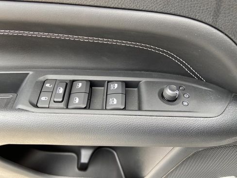 Used 2022 Jeep Compass Altitude w/ Sun and Sound Group image 7