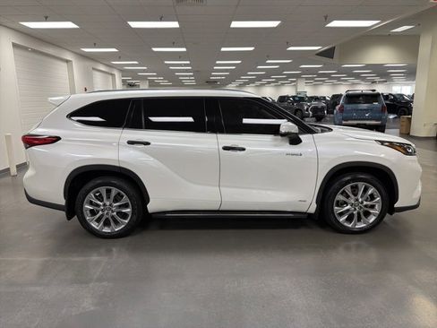 Certified 2021 Toyota Highlander Limited image 7