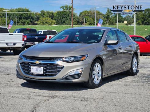 Used 2022 Chevrolet Malibu LT image 3