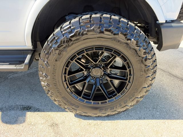 Used 2025 Ford Bronco Outer Banks AWD/4WD image 15