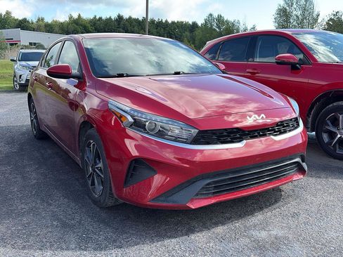 Used 2024 Kia Forte LXS FWD image 2