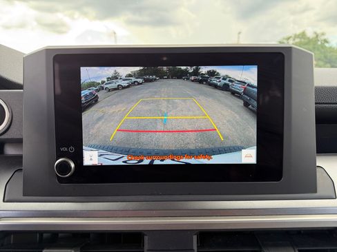 Certified 2025 Toyota 4Runner SR5 AWD/4WD image 27