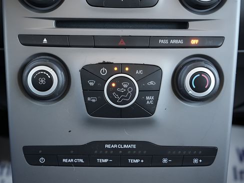 Used 2015 Ford Flex SE FWD image 31