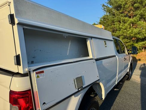 Used 2017 Ford F250 XL w/ Power Equipment Group image 21